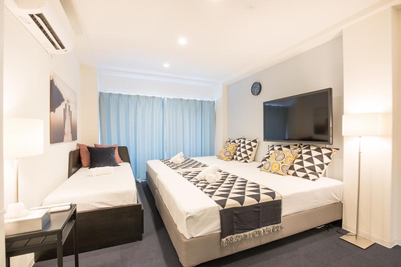 Apartment Namba Garden Square *